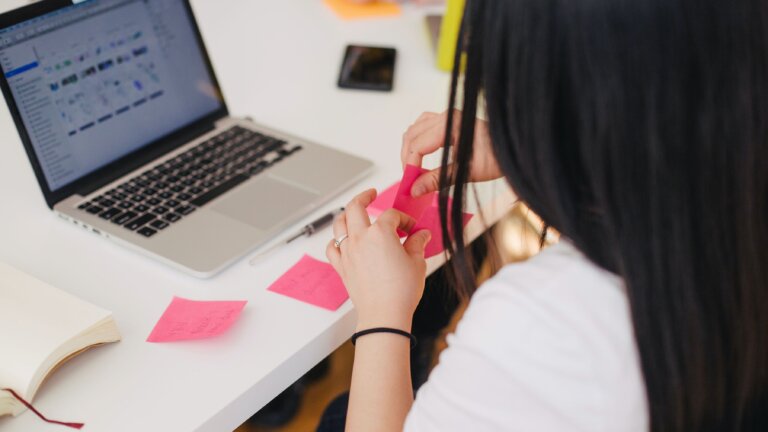 How to Become a Digital Marketing Analyst