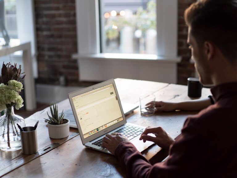 How Can You Become A Data Engineer