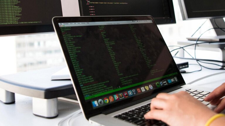 Traditional & Agile Software Development