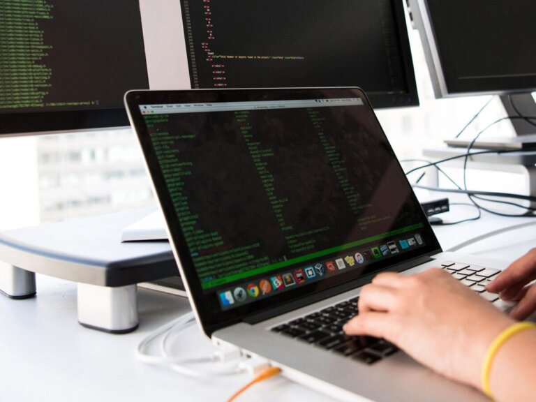Traditional & Agile Software Development