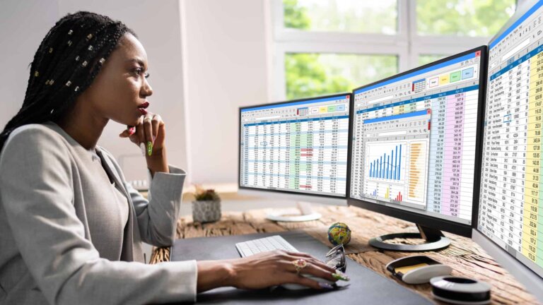 Becoming a Data Analyst in 6 Simple Steps