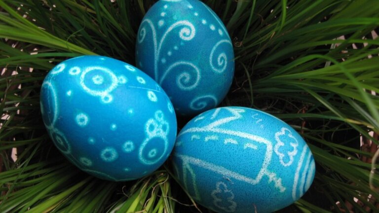 Tech-Savvy Easter-Themed Products